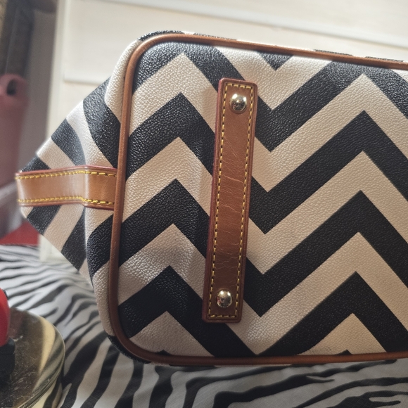 Dooney & Bourke  leather tote - Picture 13 of 16